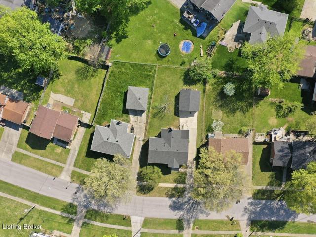 House for sale in Jeffersontown, Kentucky