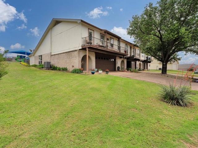 Townhouse for sale in Hood, Texas