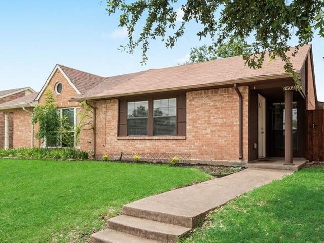 House for sale in Denton, Texas