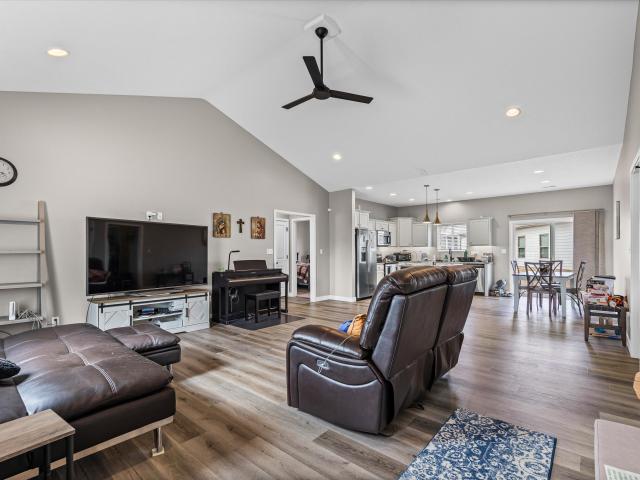 House for sale in Columbia, Boone County