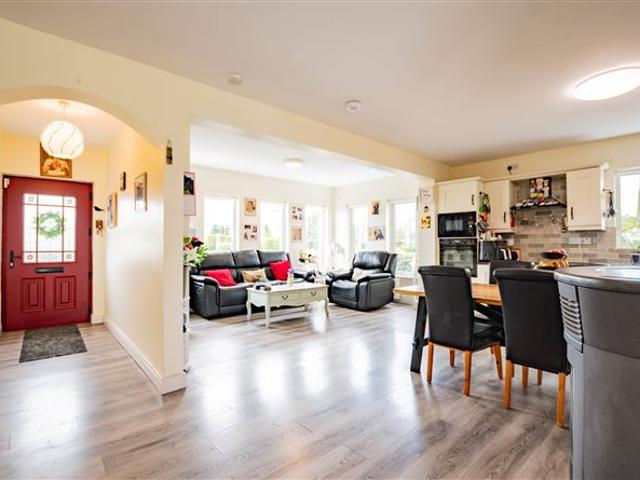 Detached House for sale in Mullingar, North Tipperary