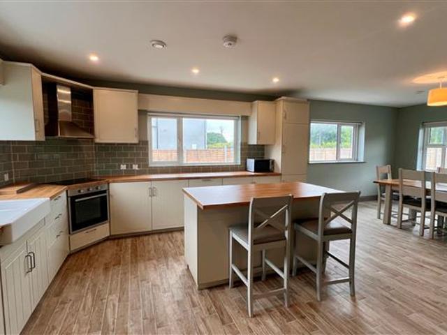 Detached House for sale in Curragh, Connacht