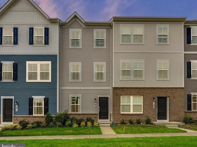 Townhouse for sale in Kearneysville, West Virginia