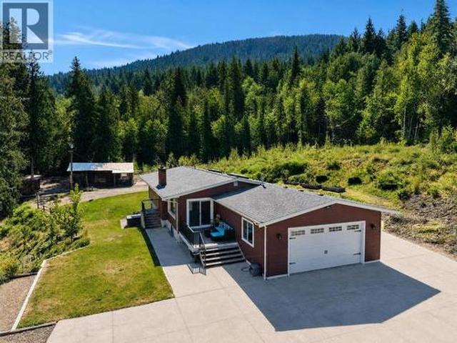 House for sale in Salmon Arm, British Columbia