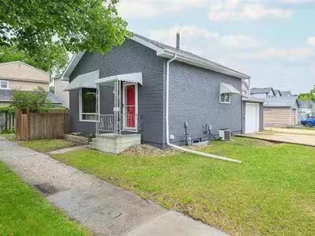House for sale in East St. Paul, Manitoba