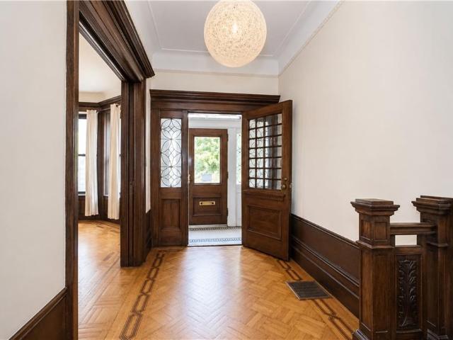 Commercial for sale in Arverne, New York