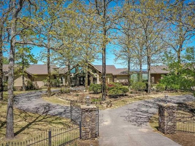 House for sale in Ark