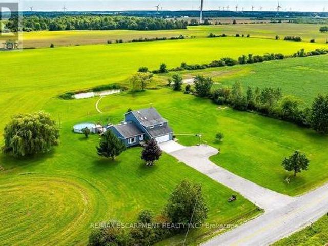 House for sale in Ontario