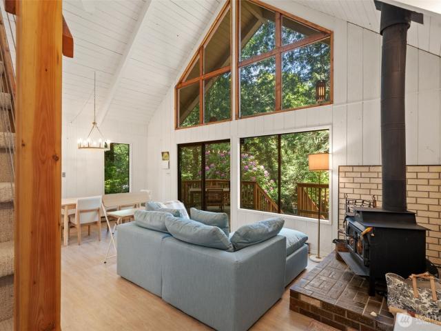 House for sale in Shelton, Washington