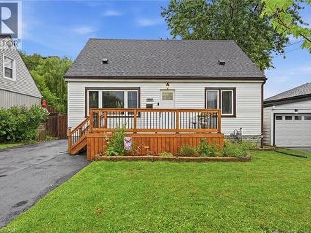 House for sale in Ancaster, Ontario