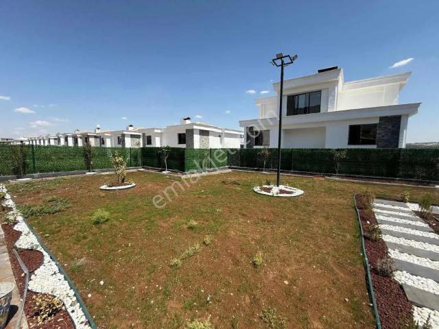 Dönümlü Mahallesi, Yenişehir içerisinde satılık Villa