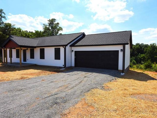 House for sale in Edmonton, Kentucky