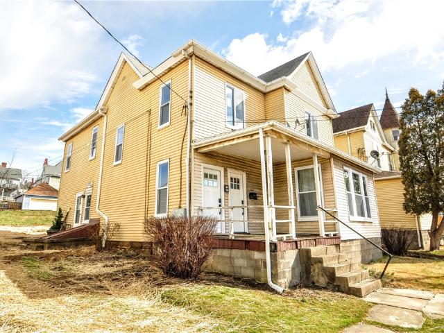 House for sale in Washington, Pennsylvania