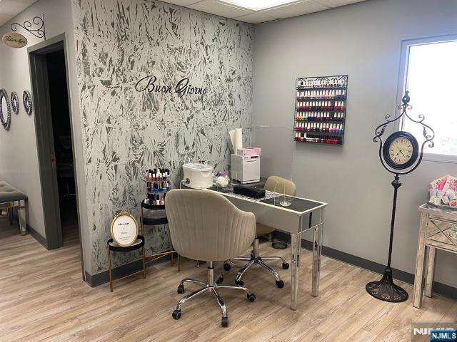 Commercial for sale in Norwood Commercial for sale in Norwood