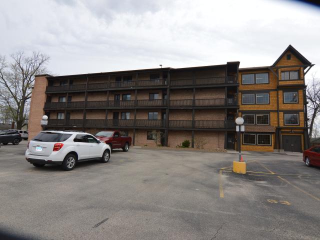 Condo for sale in Wauconda, Illinois