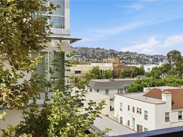 Condo for sale in Beverly Hills, California
