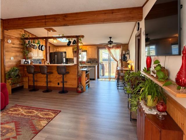House for sale in Lakeside, Coos County