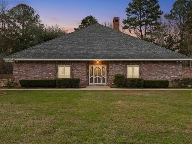 House for sale in Tatum, Texas