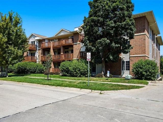 Condo for sale in Iowa City, Iowa
