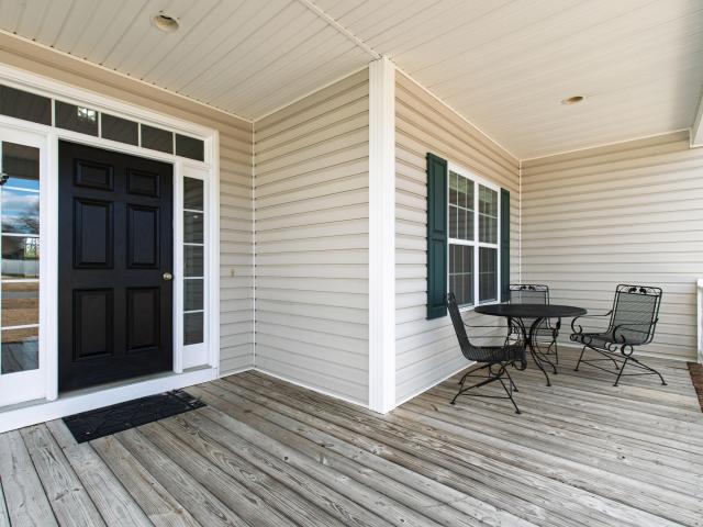 House for sale in Plantation Pointe, Clayton