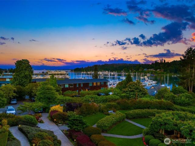 Condo for sale in Bainbridge Island, Washington