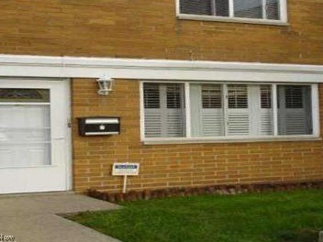 Condo for sale in Warrensville, Ohio