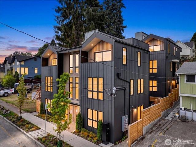 Townhouse for sale in Seattle, Washington