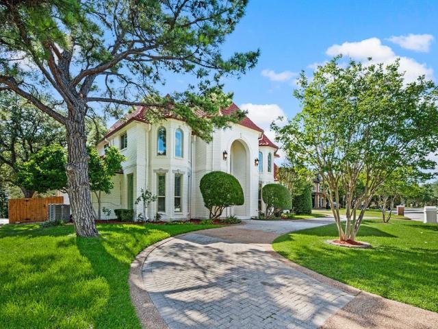 House for sale in Colleyville, Texas