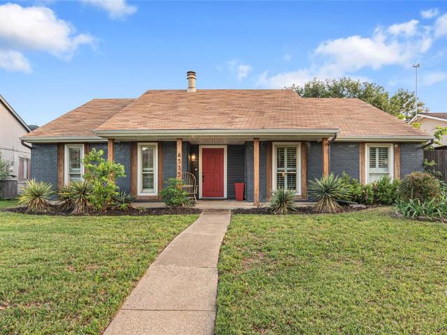 House for sale in Stewart Peninsula, The Colony