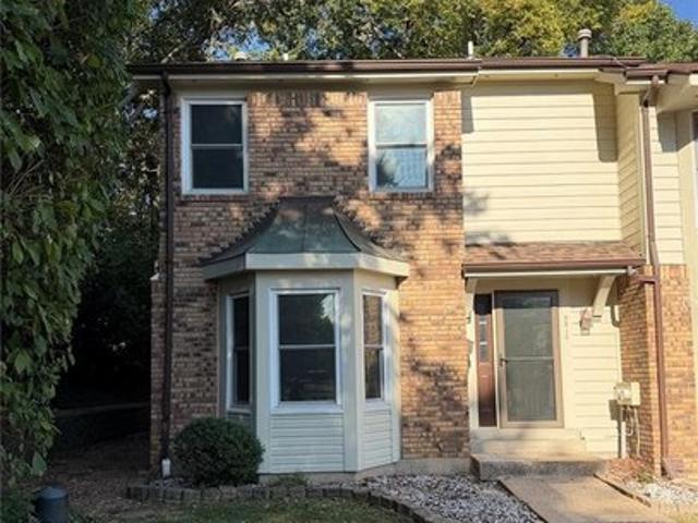 Townhouse for sale in Saint Louis