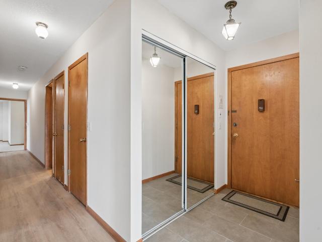Condo for sale in Hennepin, Minnesota