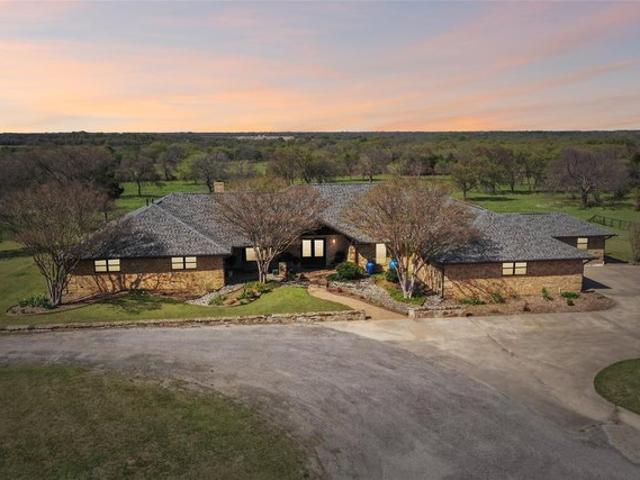 House for sale in Whitesboro, Texas