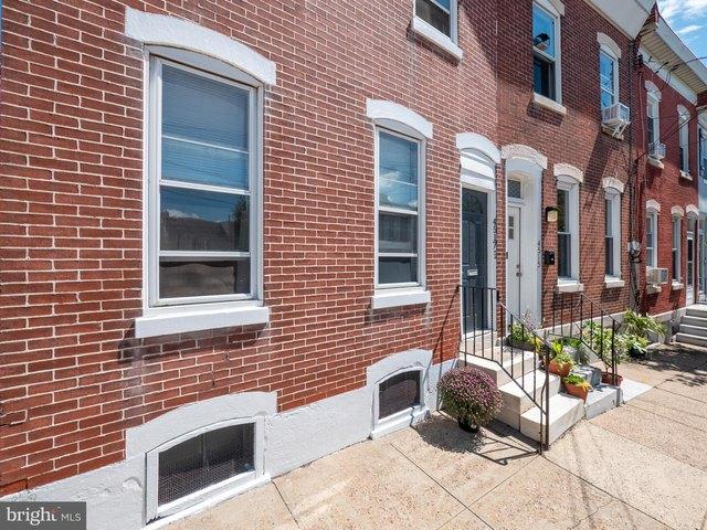 House for sale in Philadelphia, Pennsylvania