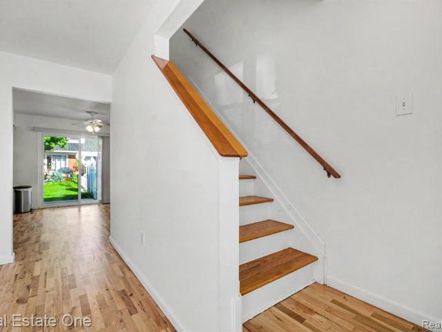 Condo for sale in Village Square Cooperative, Utica