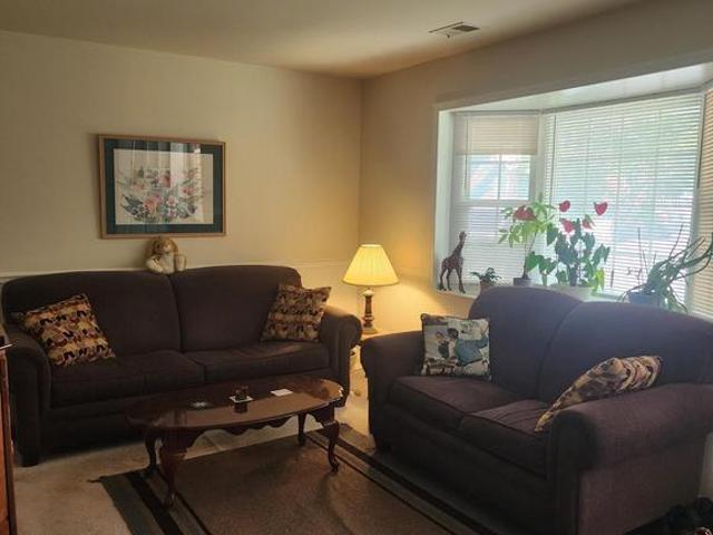 Townhouse for sale in Marshall