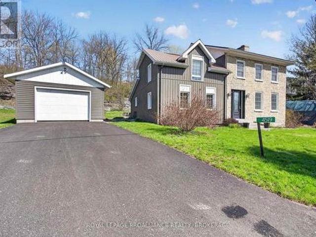 House for sale in South Frontenac, Ontario