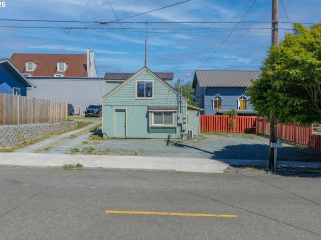 House for sale in Oregonia