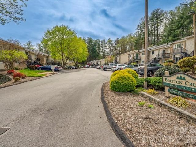 Condo for sale in Hendersonville, North Carolina