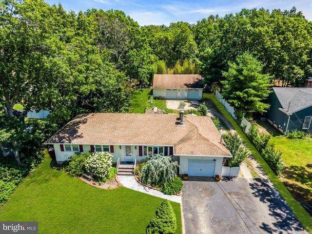 House for sale in Bayville, New Jersey