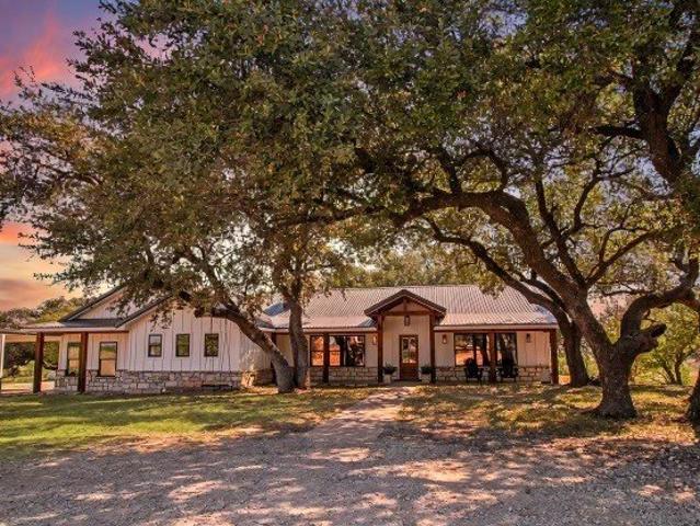 House for sale in De Young, Texas