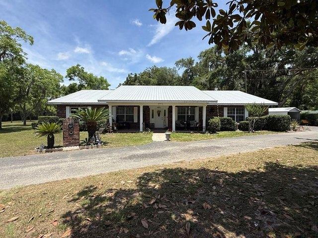 House for sale in Dixie, Florida