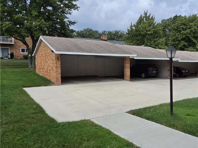 Condo for sale in Broadview Heights, Cuyahoga County