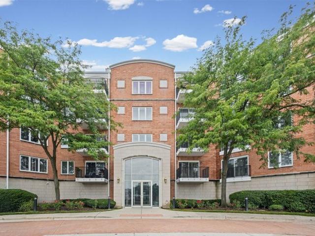 Condo for sale in Buffalo Grove, Illinois