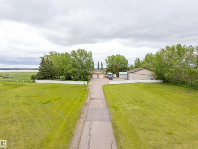 House for sale in Alberta