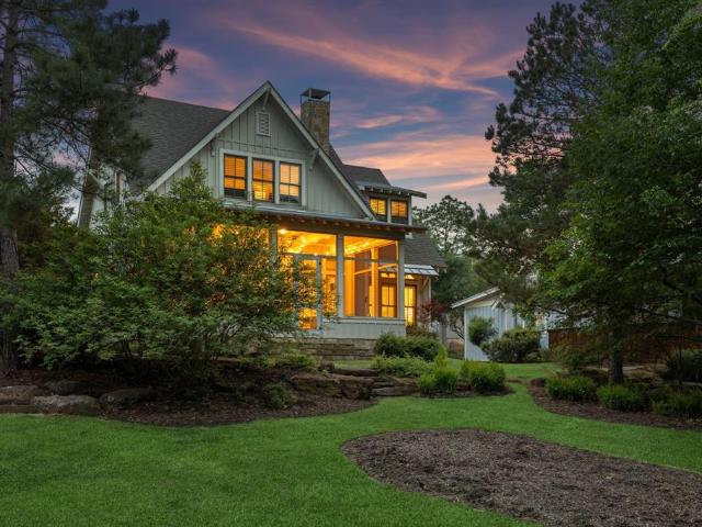 House for sale in Henderson, Texas