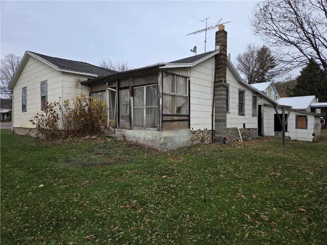 House for sale in Middlesex, New York