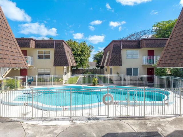 Condo for sale in Dania, Florida