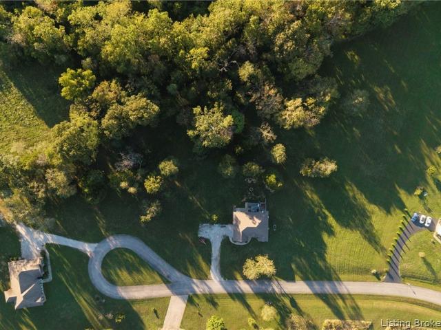 House for sale in Leota, Scottsburg
