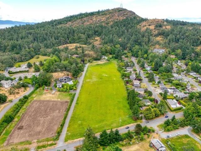 House for sale in Blenkinsop, Saanich