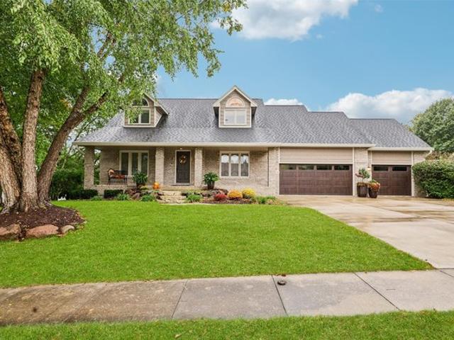 House for sale in Cross Creek West, Urbandale